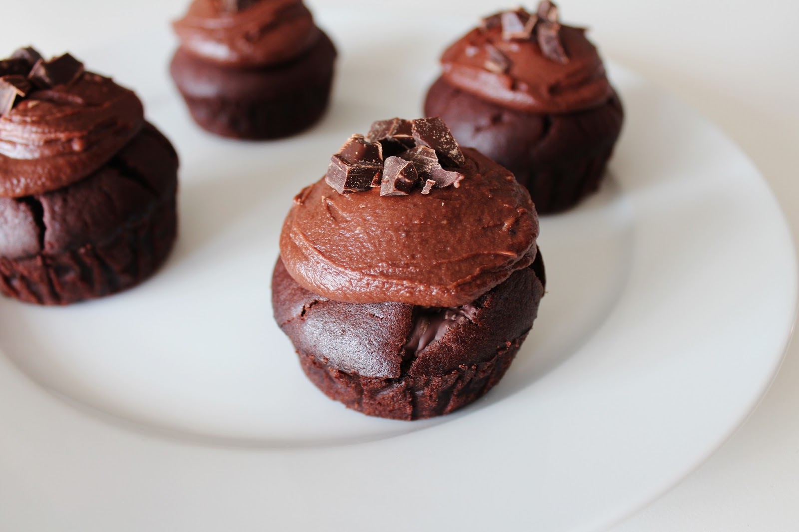 Chokolade Muffins med Smørcreme – Svampede Chokolade Muffins