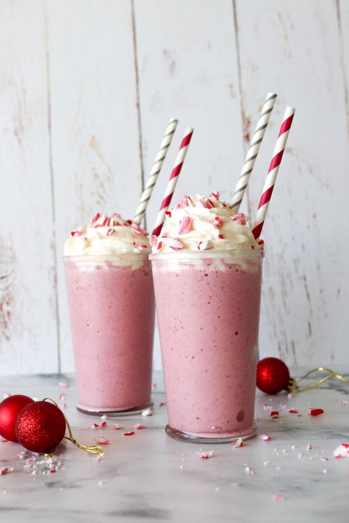 Julemilkshake Med Candy Cane Og Jordbær