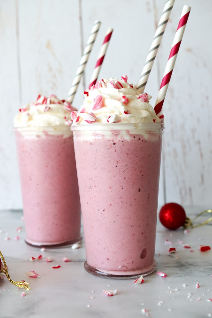 Julemilkshake Med Candy Cane Og Jordbær