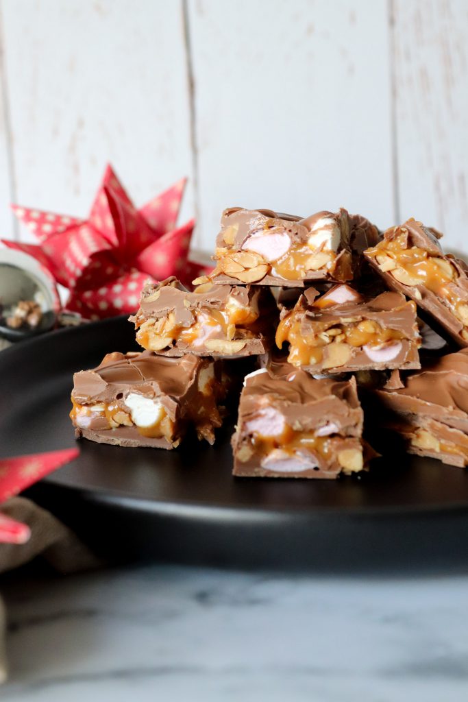 Chokolade Med Peanuts, Karamel Og Skumfiduser