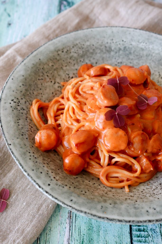 Svensk Pølseret Med Pasta