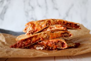 Quesadillas Med Kødsauce - Tortillas Med Kødsauce Og Ost