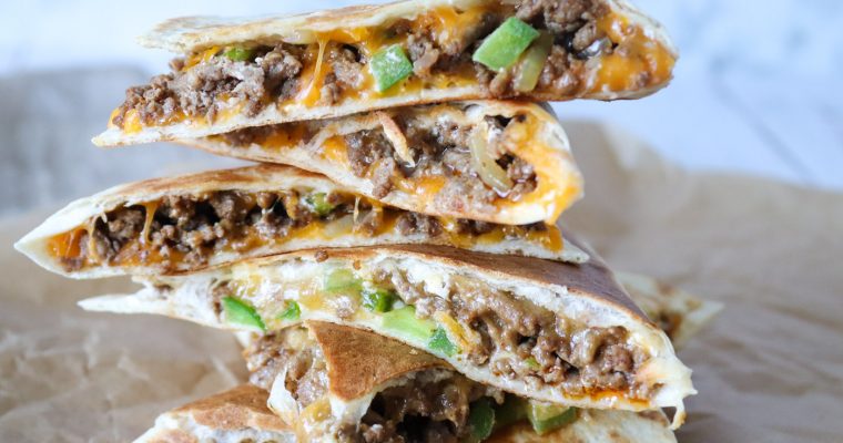 Taco Quesadillas Med Krydret Oksekød Og Cheddar