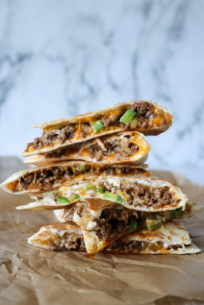 Taco Quesadillas Med Krydret Oksekød Og Cheddar