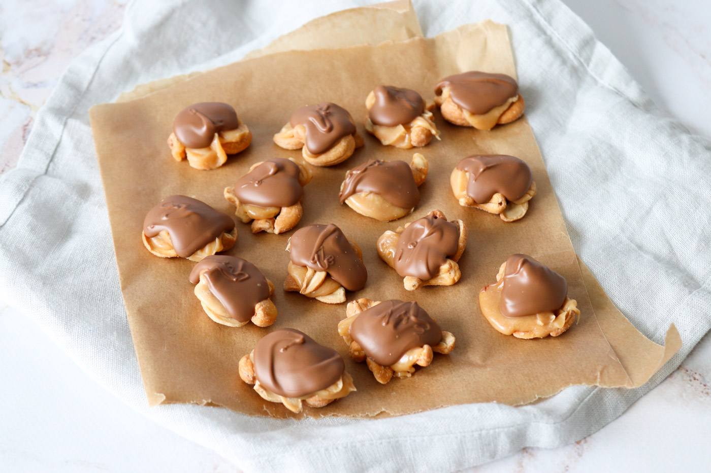 Cashew Clusters – Cashewnødder Med Chokolade Og Karamel