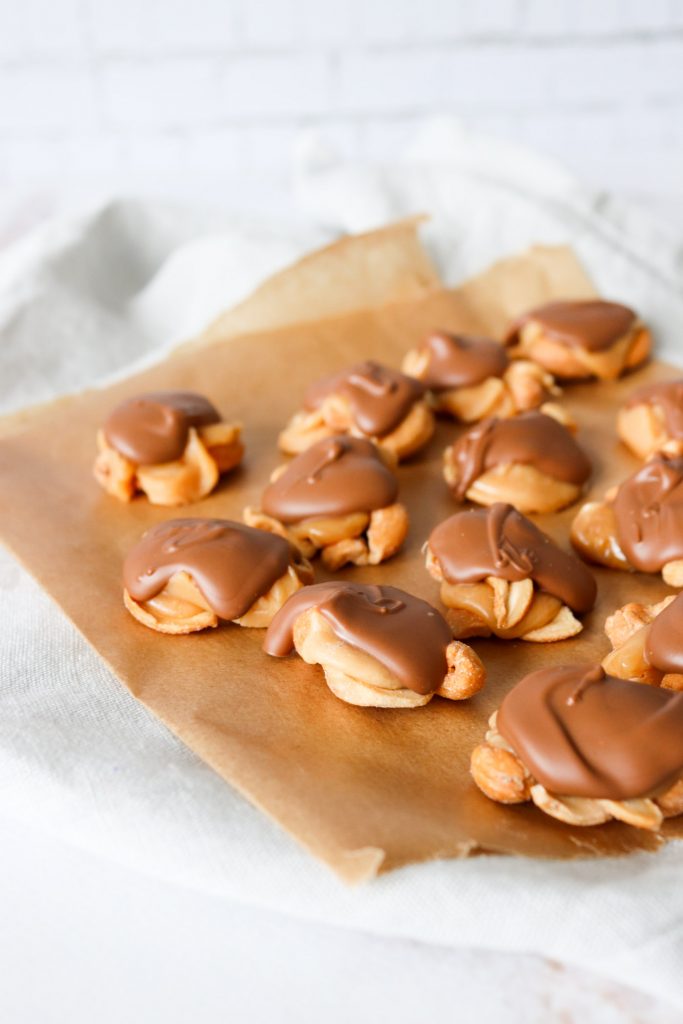 Cashew Clusters - Cashewnødder Med Chokolade Og Karamel