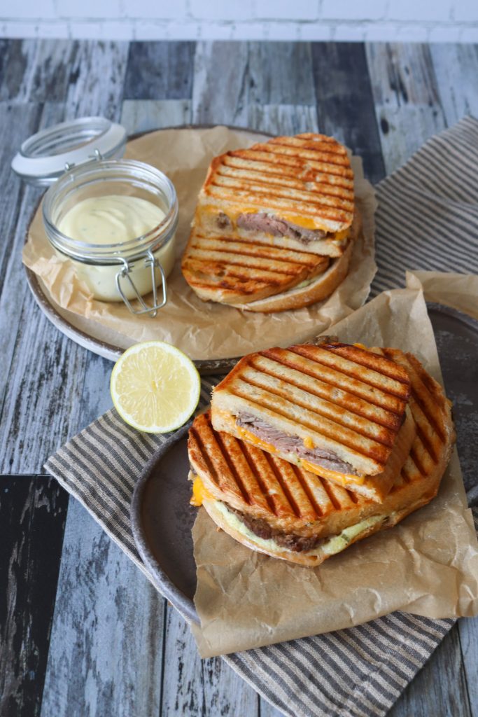 Toast Med Oksecuvette Og Bearnaisemayonnaise