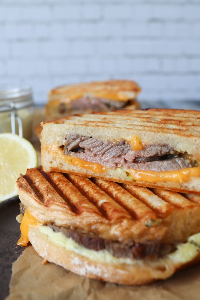 Toast Med Oksecuvette Og Bearnaisemayonnaise