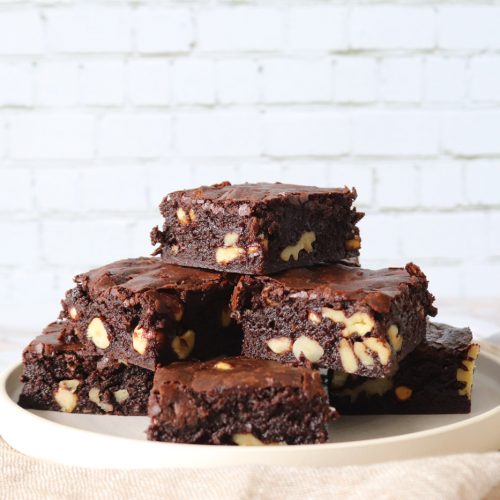 Den Bedste Brownie Med Nødder - Opskrift På Brownie