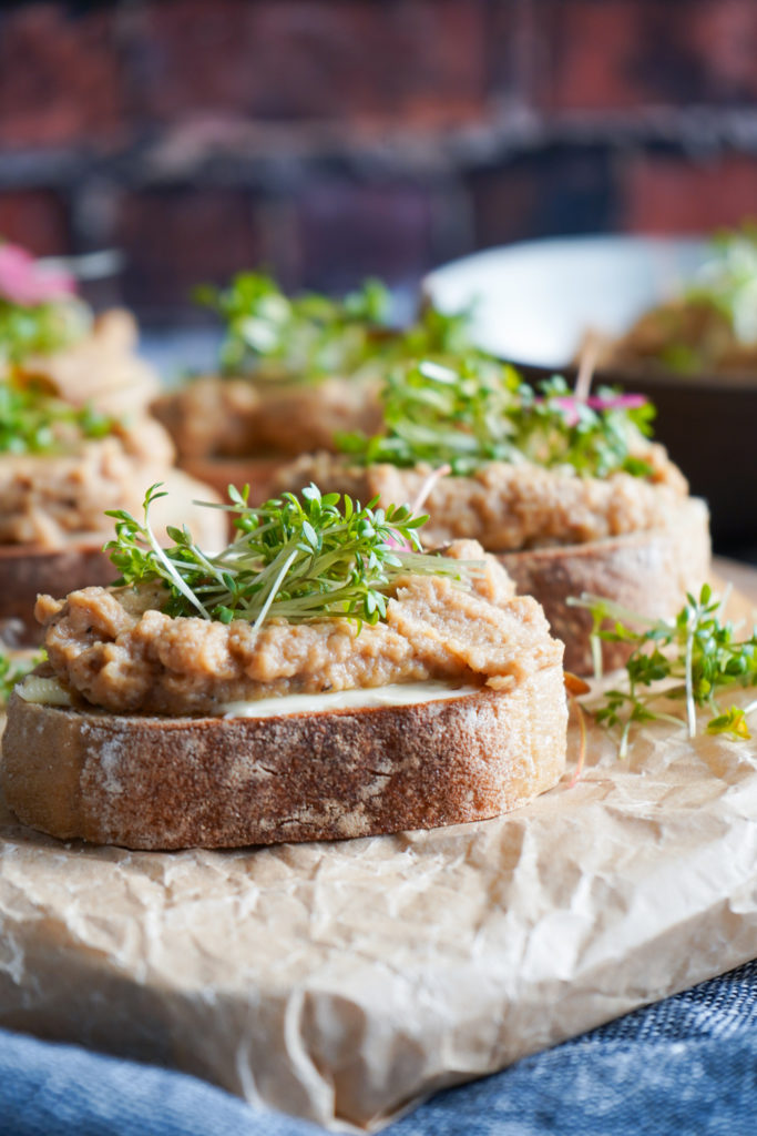 Knoldsellerimos - Små Brød Med Knoldselleri Og Karse