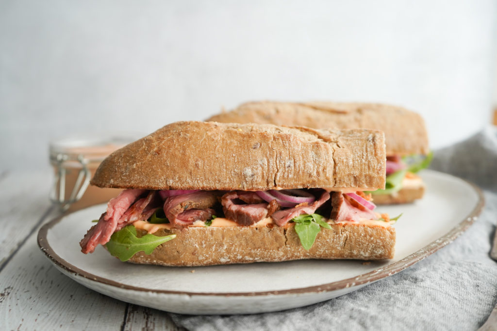 Sandwich Med Kalveculotte Og Chilimayo