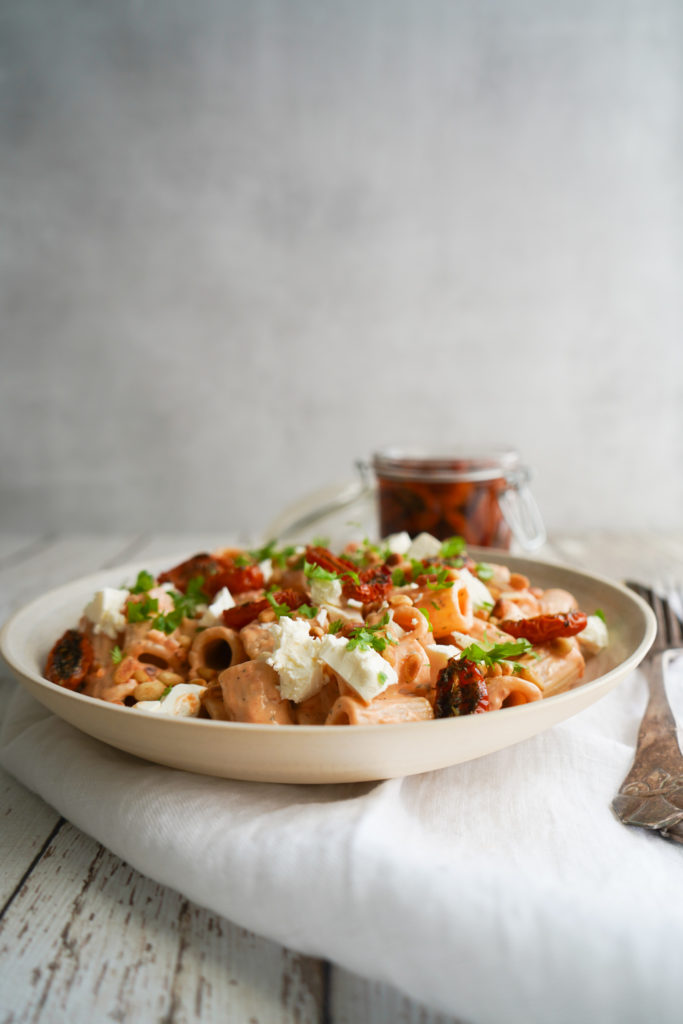 Pastasalat Med Tomatdressing