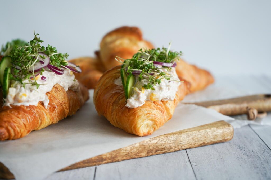 Croissanter Med Tunsalat