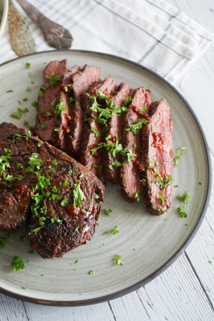 Grillet Nyretapper Boeuf Onglet - Marineret I Og Hvidløg