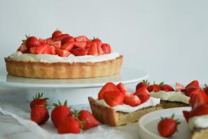 Jordbærtærte - hjemmelavet jordbærtærte - mazarintærte med jordbær