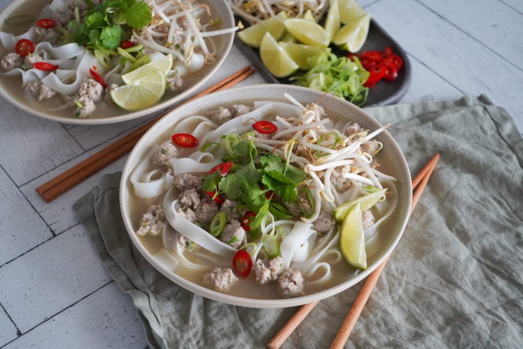 Pho Med Kødboller