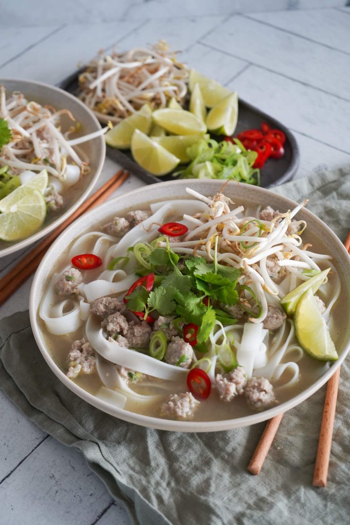 Pho Med Kødboller