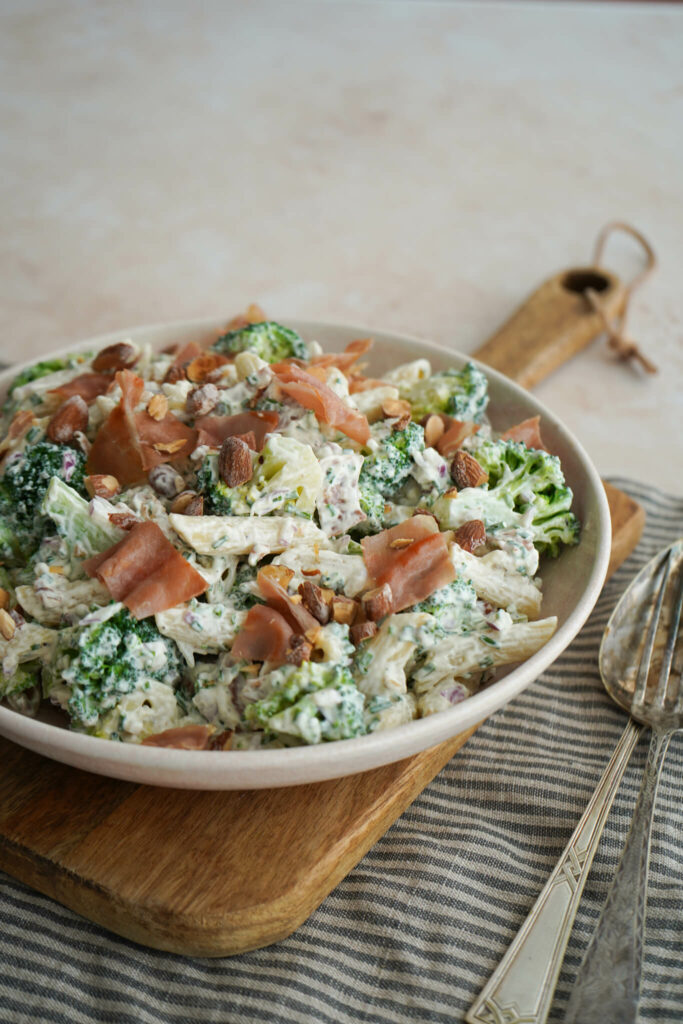 Pastasalat med broccoli