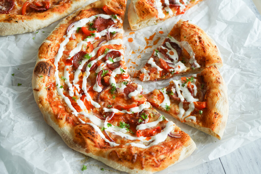 Pizza Med Sucuk