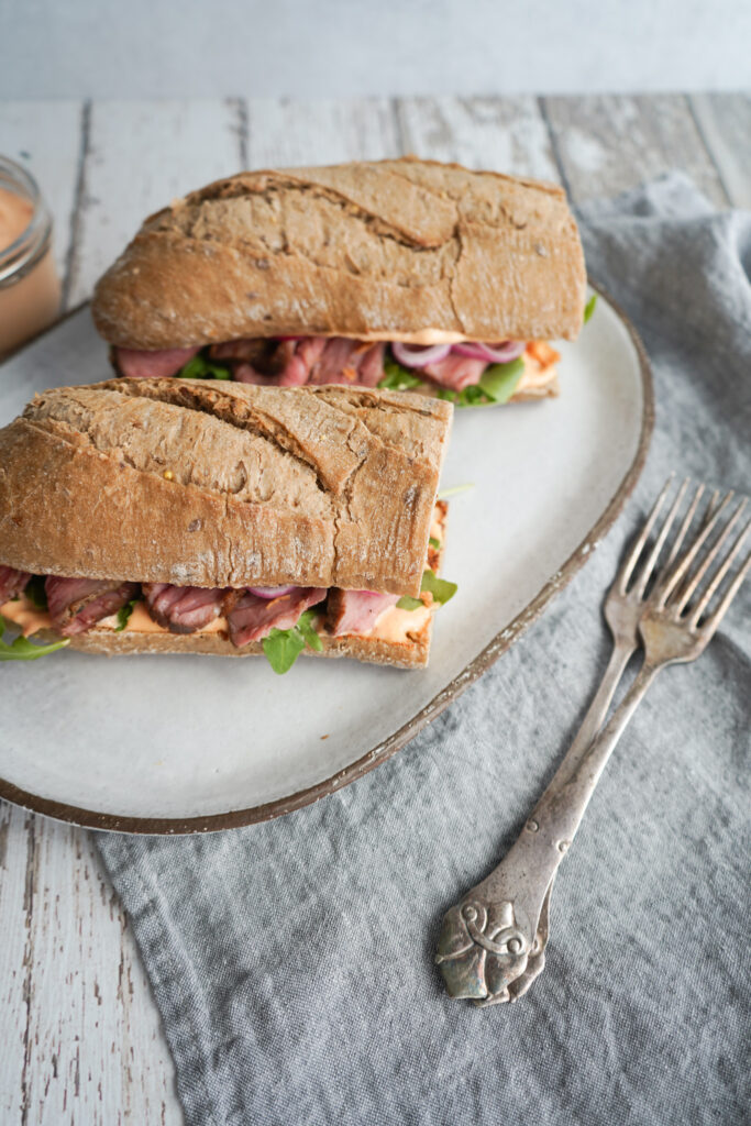 Sandwich Med Kalveculotte Og Chilimayo