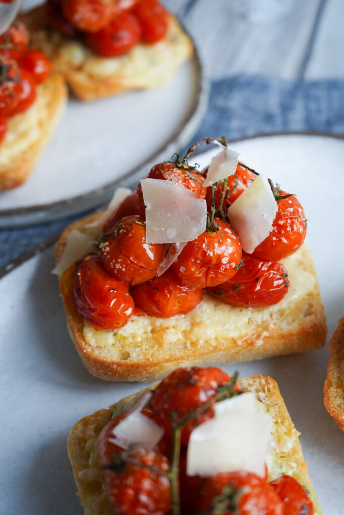 Hvidløgsbrød Med Vesterhavsost