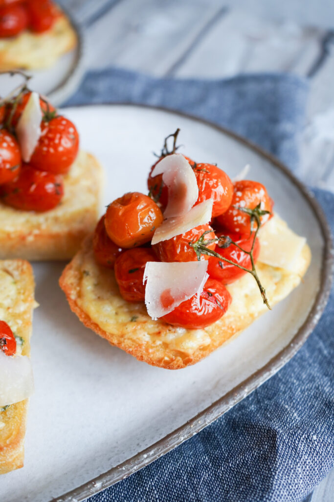 Hvidløgsbrød Med Vesterhavsost