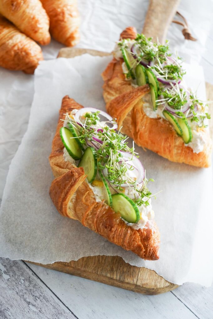 Croissanter Med Tunsalat