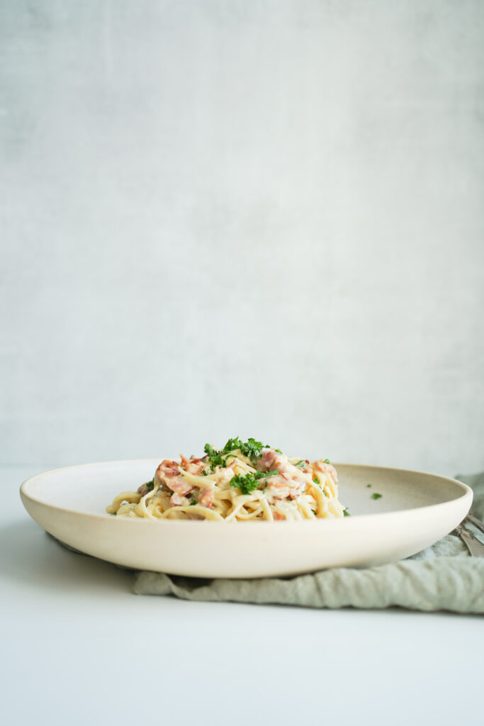 Pasta I Parmesansauce Med Bacon