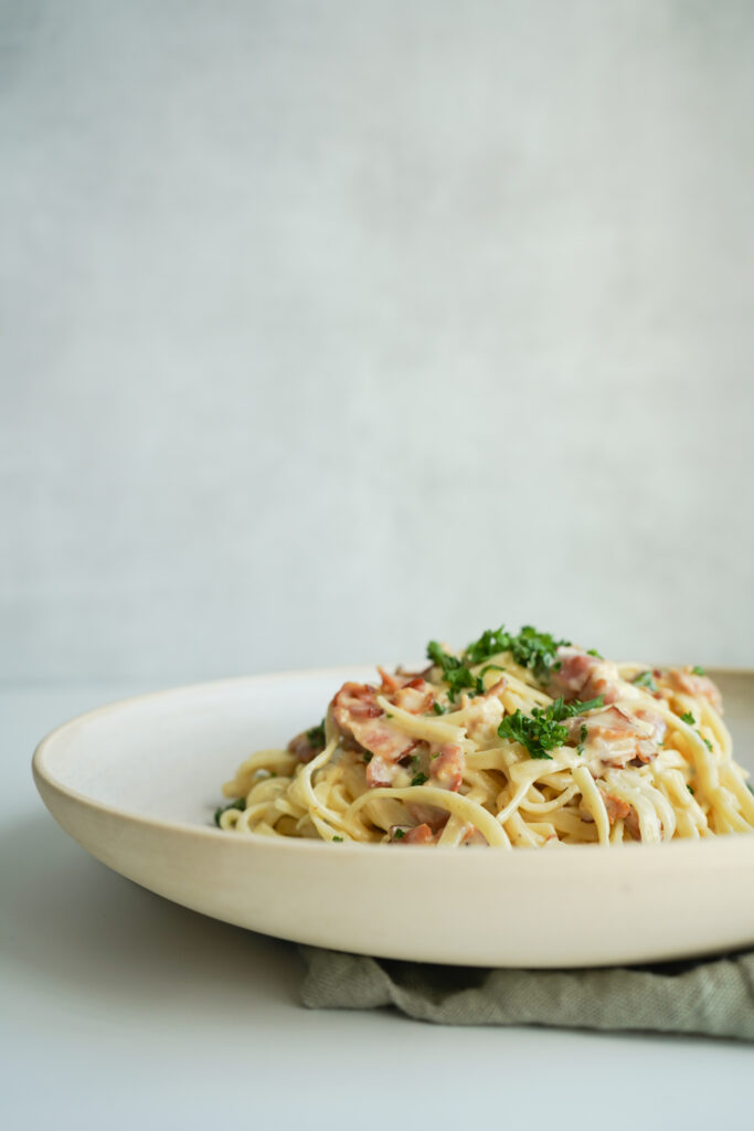 Pasta I Parmesansauce Med Bacon