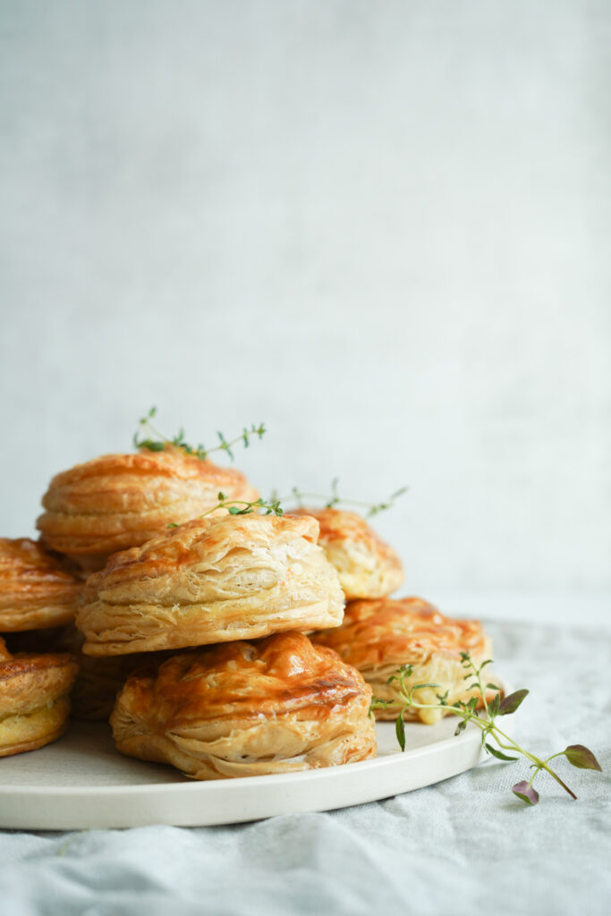 Butterdejshapsere Med Havarti, Bacon Og Timian