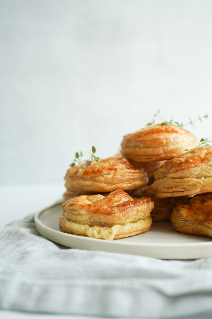 Butterdejshapsere Med Havarti, Bacon Og Timian