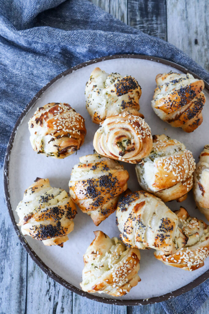 Mini Croissanter Med Cocktailpølser Og Flødeost - Mini Pølsehorn
