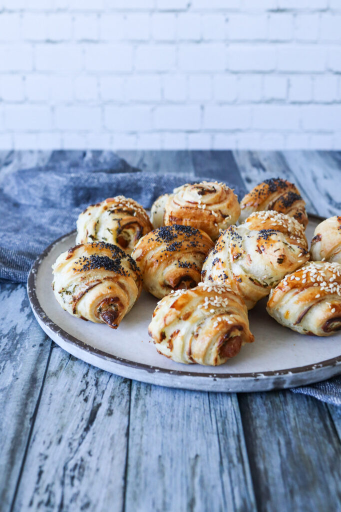 Mini Croissanter Med Cocktailpølser Og Flødeost - Mini Pølsehorn