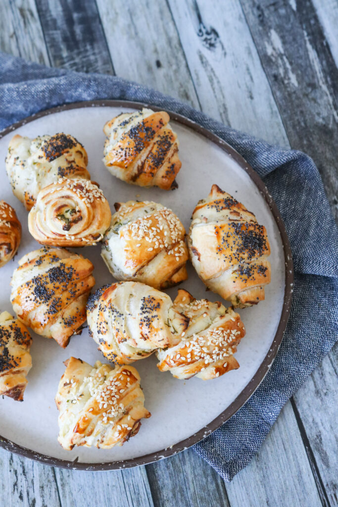 Mini Croissanter Med Cocktailpølser Og Flødeost - Mini Pølsehorn