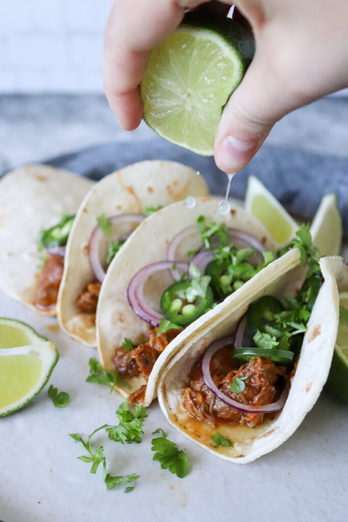 Braiserede Svinekæber - Bløde Tacos Med Svinekæber