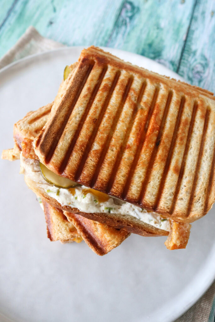 Flæskestegssandwich - Den Bedste Toast Med Flæskesteg