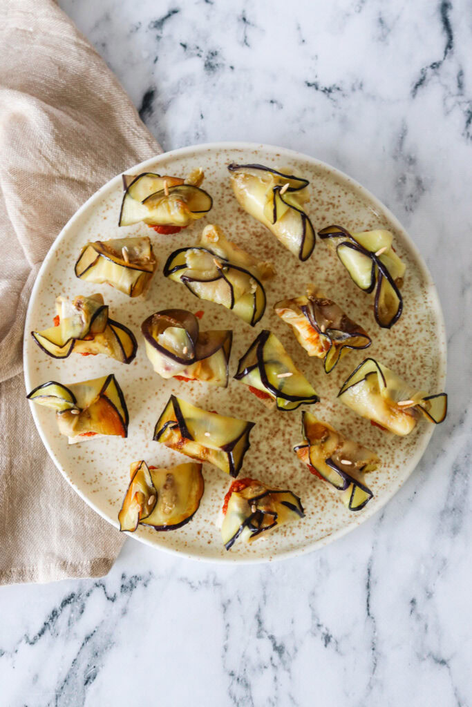 Fetahapsere Med Brød, Pesto Og Stegt Aubergine - En Lækker Snack