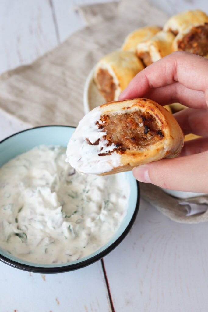 Engelske Pølsehorn Med Butterdej, Medister Og BBQ