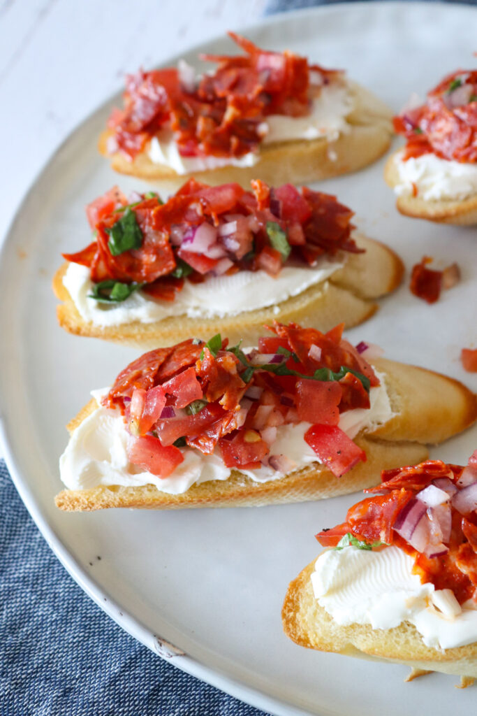 Brødhapsere Med Tomat Og Chorizo - Bruschetta Inspireret Brød
