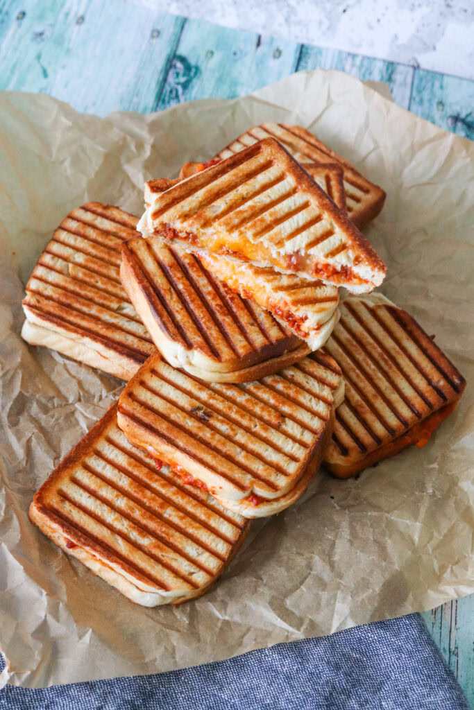 Sloppy Joe Toast - Toast Med Kødsauce Og Cheddar - Opskrift På Toast