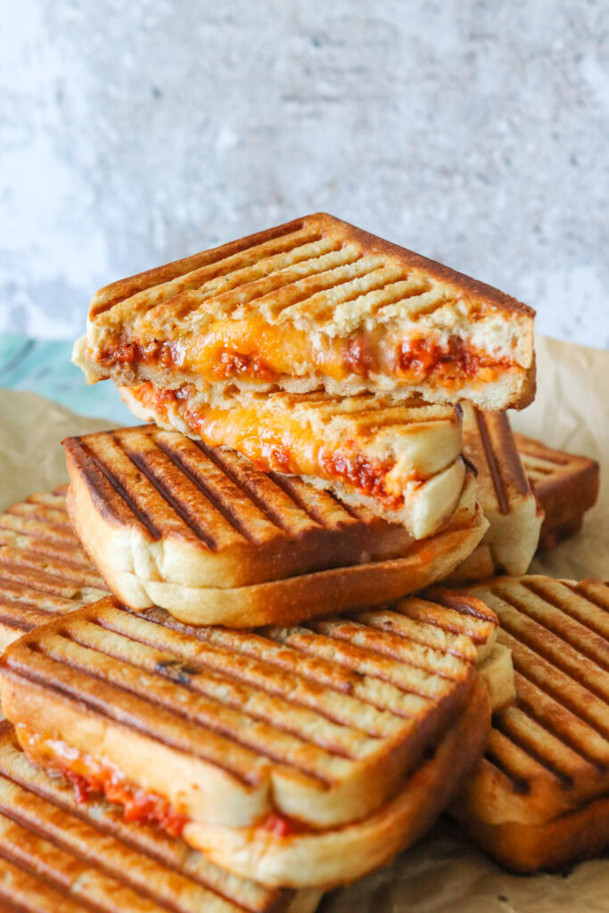 Sloppy Joe Toast - Toast Med Kødsauce Og Cheddar - Opskrift På Toast