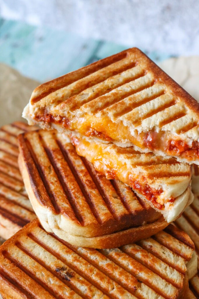 Sloppy Joe Toast - Toast Med Kødsauce Og Cheddar - Opskrift På ToastSloppy Joe Toast - Toast Med Kødsauce Og Cheddar - Opskrift På Toast