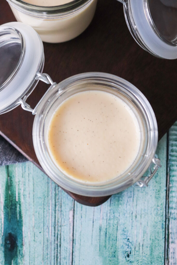 Panna Cotta Med Jordbærsirup - Hjemmelavet Vanilje Panna Cotta