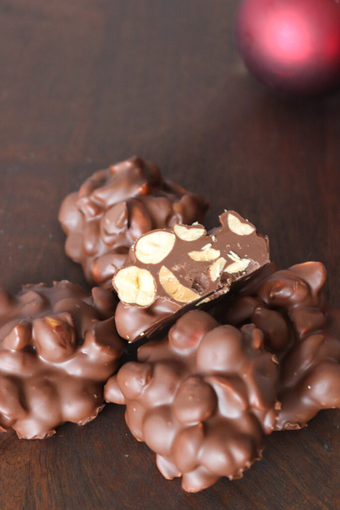 Konfekt Med Chokolade, Hasselnødder, Peanuts Og Nutella