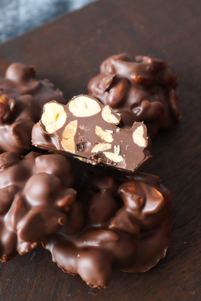 Konfekt Med Chokolade, Hasselnødder, Peanuts Og Nutella