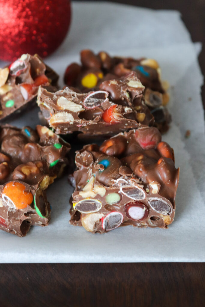 Chokoladebrud - Chokoladebrud Med Tivolistænger, M&Ms Og Peanuts