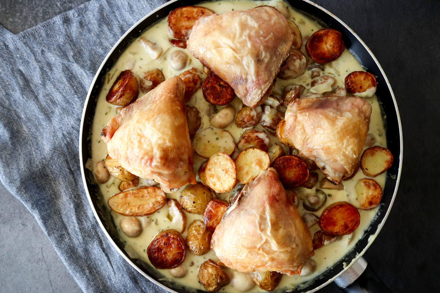 Kartofler Og Kylling I Champignon Bearnaisesauce