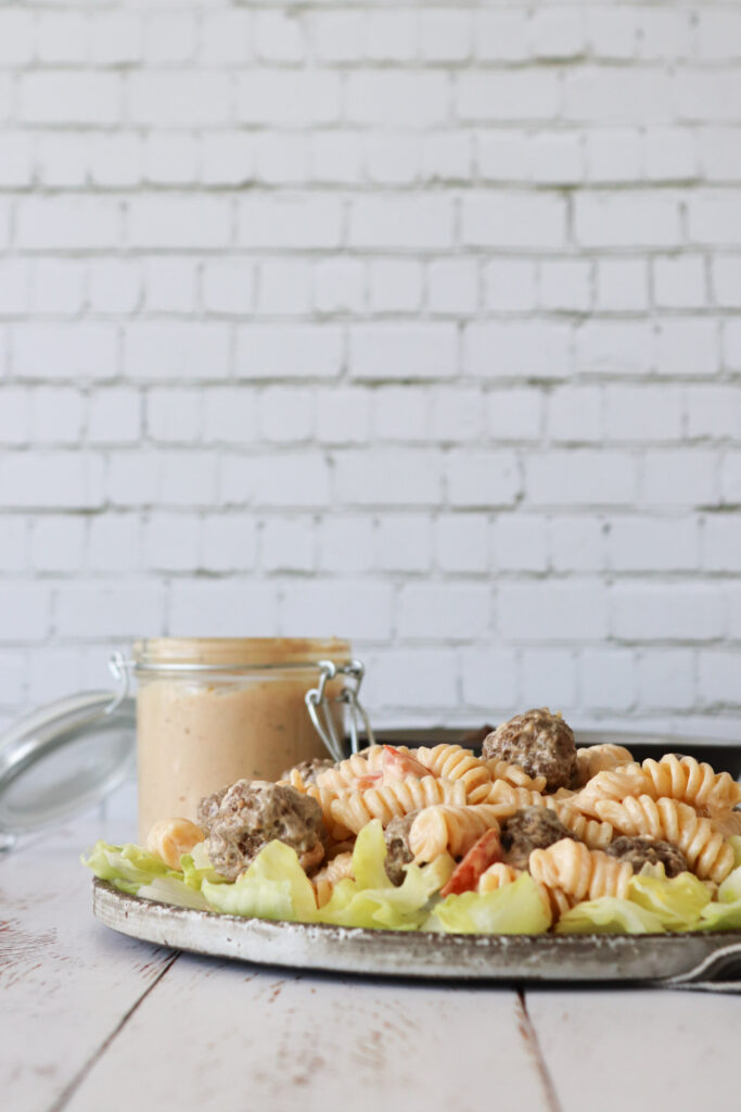Burger Pastasalat - Pastasalat Med Mini Bøffer Og Burgerdressing