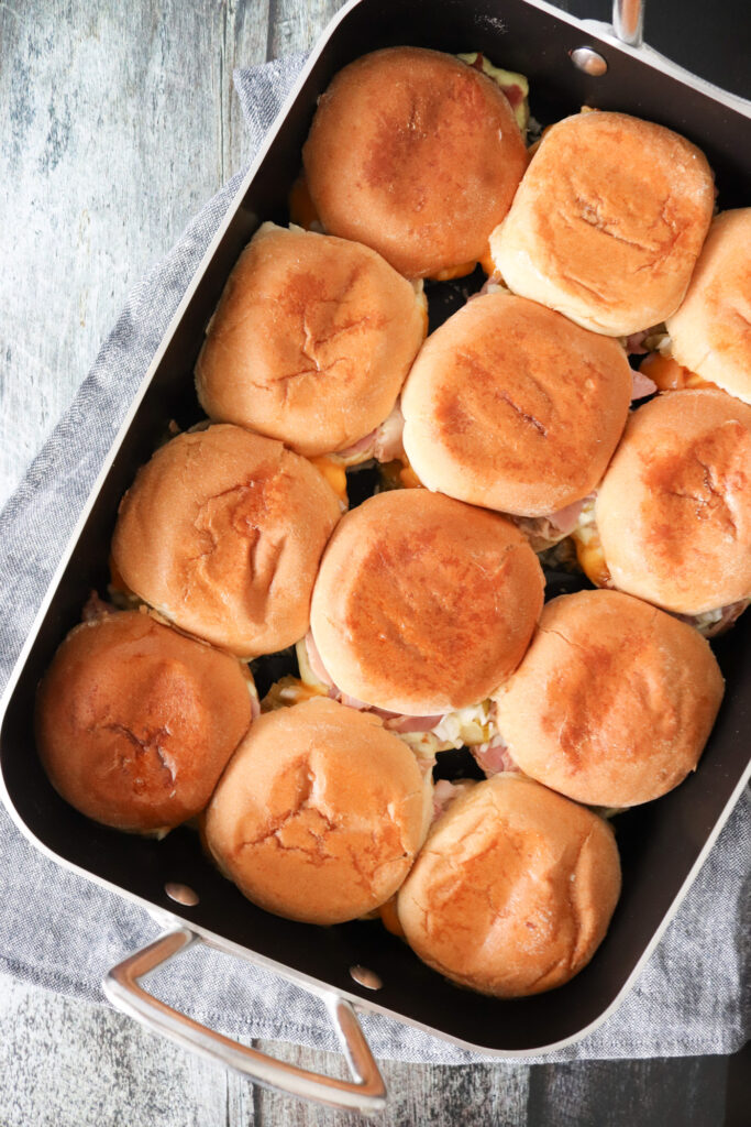 Sliders Med Kød, Bearnaisemayo, Relish Og Ost
