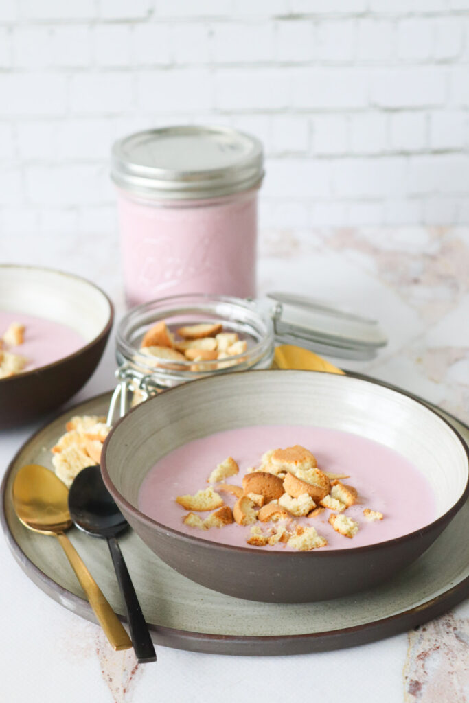 Hjemmelavet Koldskål Med Bær - Den Bedste Opskrift På Koldskål